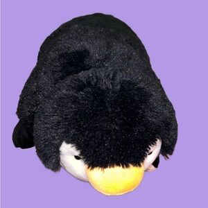 NWOT playful penguin pillow pet #1 REG SIZE